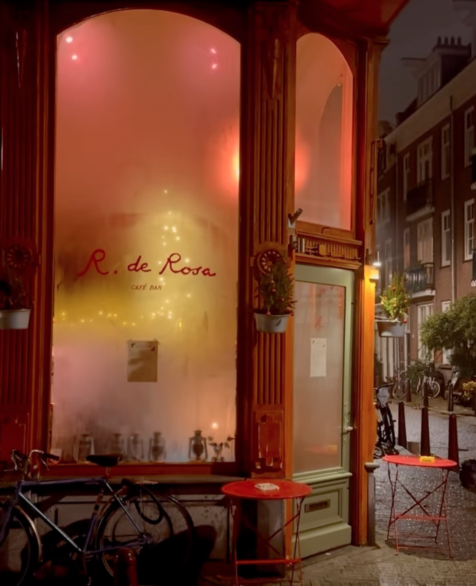 image of R. de Rosa outside