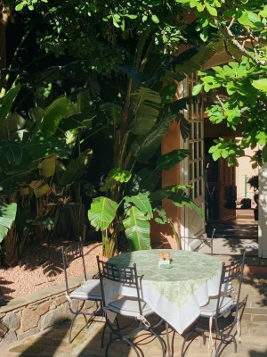 Le Patio at Hôtel Le Yaca
