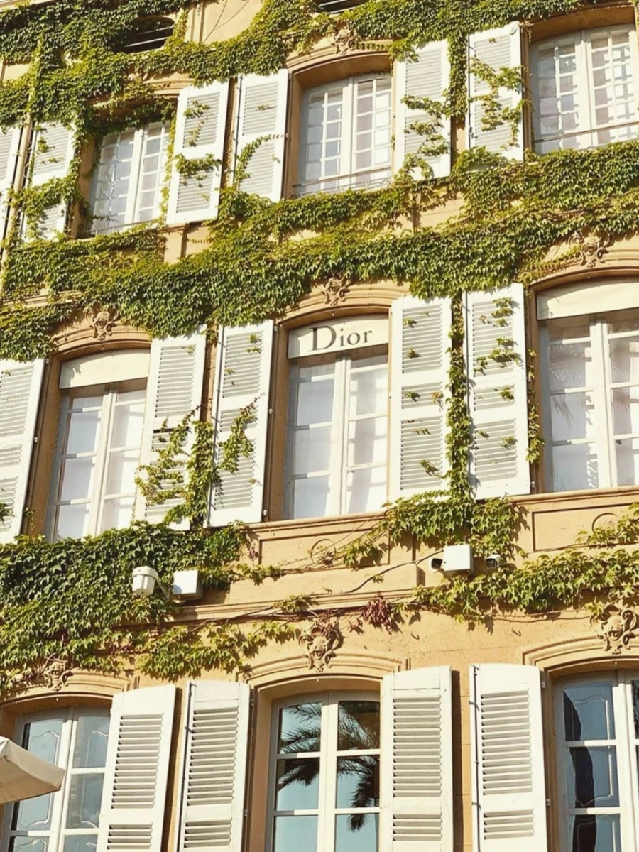 DIOR Café des Lices