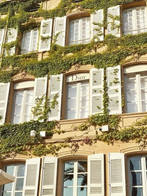DIOR Café des Lices