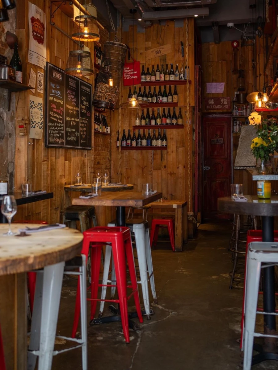 La Cabane Wine Bistro