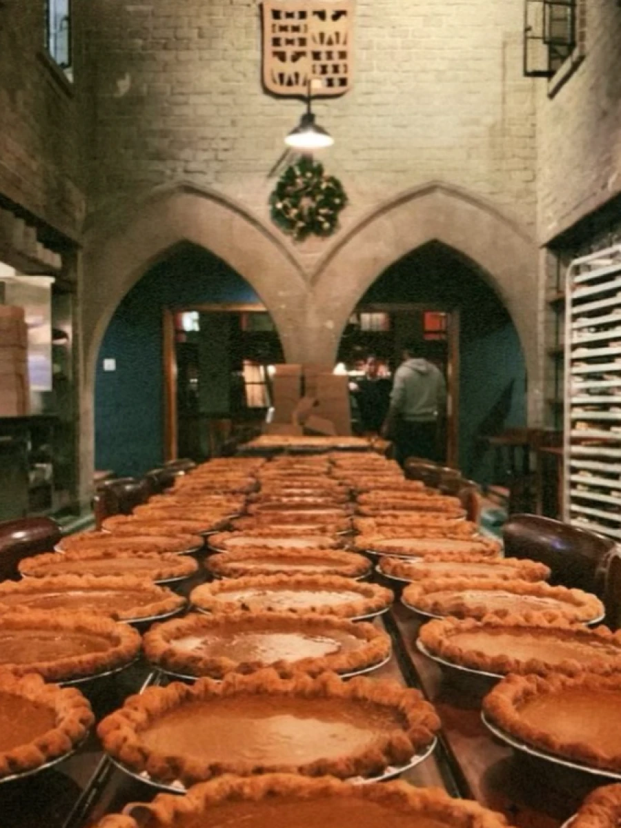 République Café Bakery & Restaurant