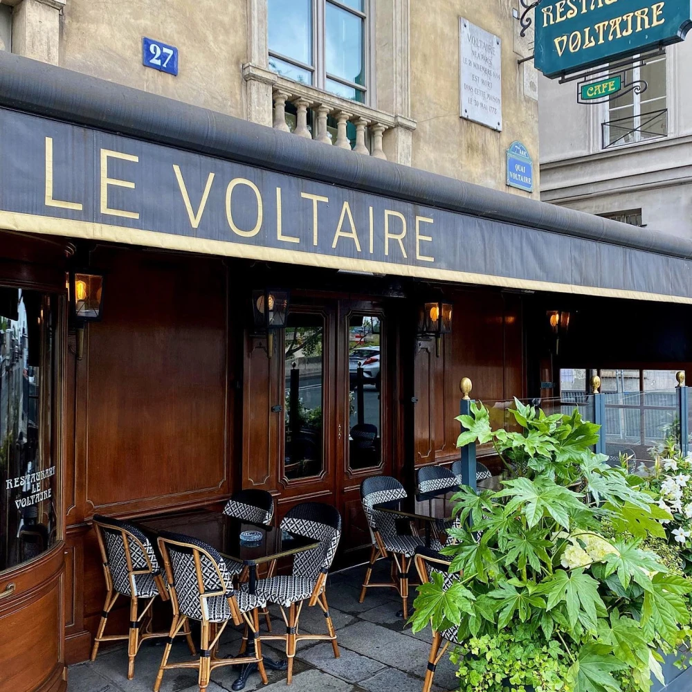 Le Voltaire