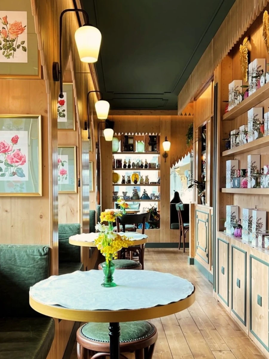 Vincenzo Dascanio Café - St.Moritz