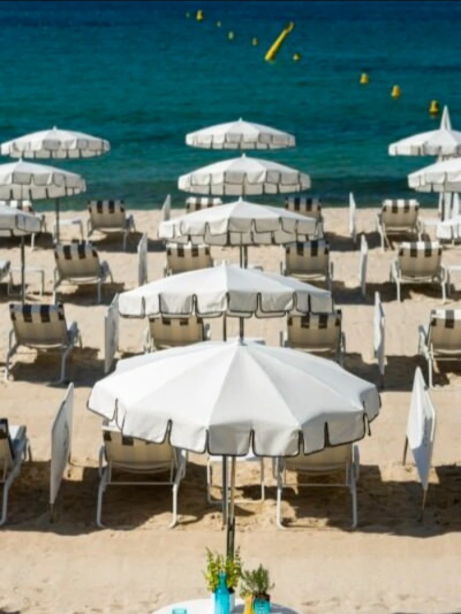 Carlton Beach Club
