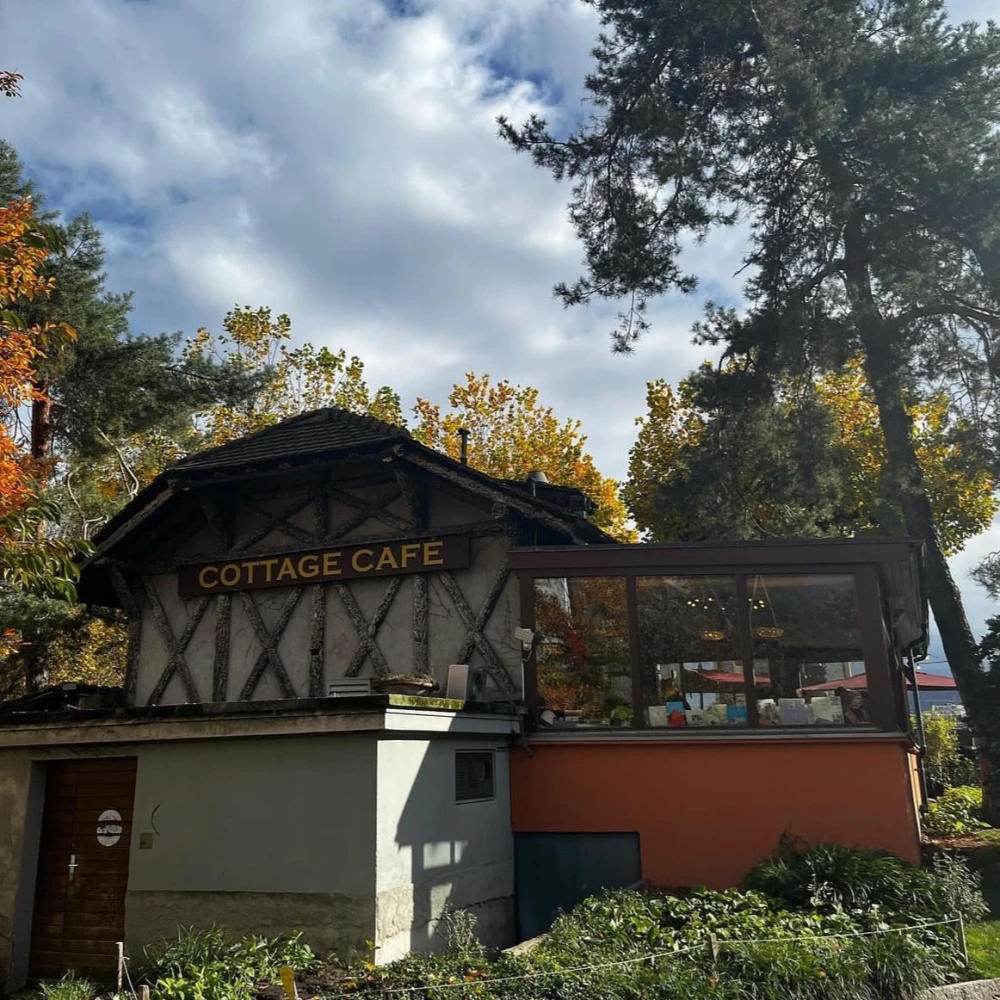 Cottage Café