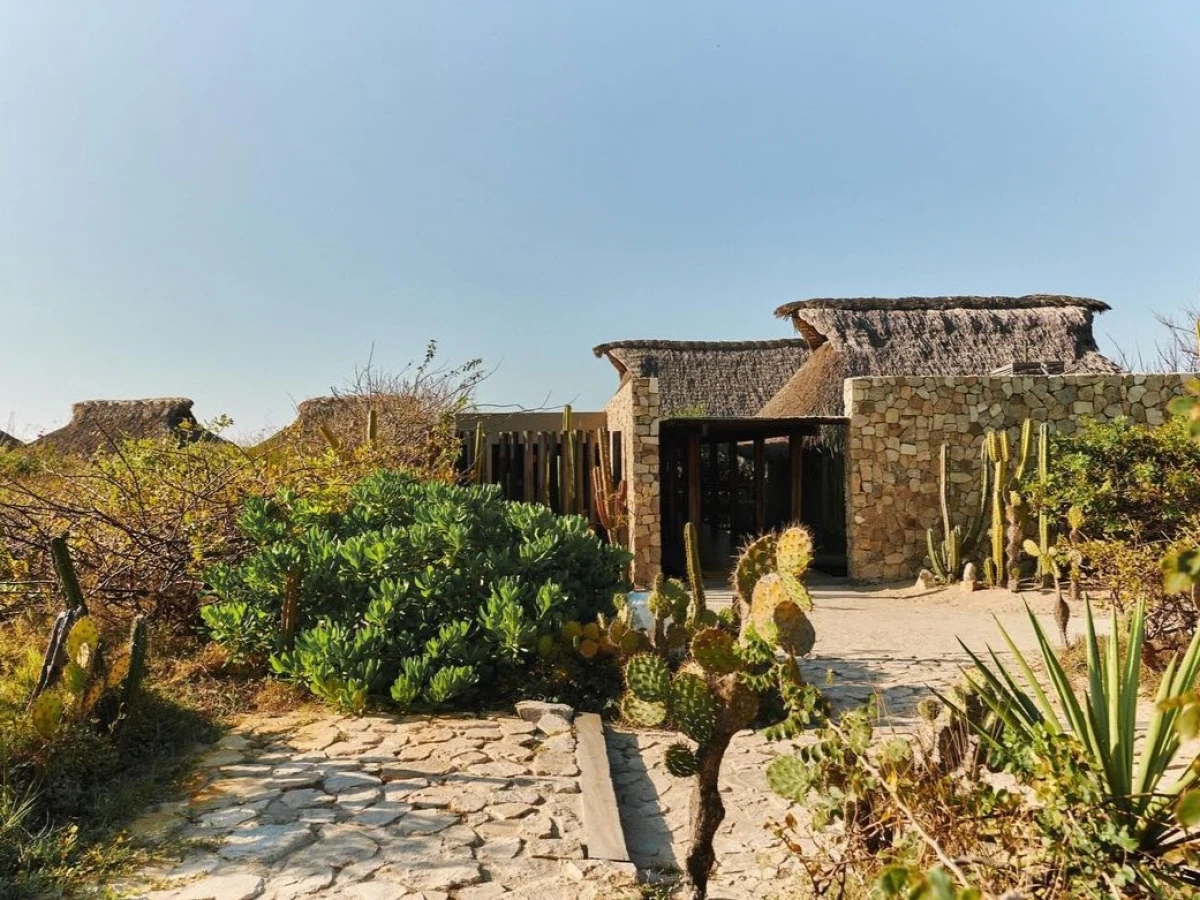 Hotel Escondido