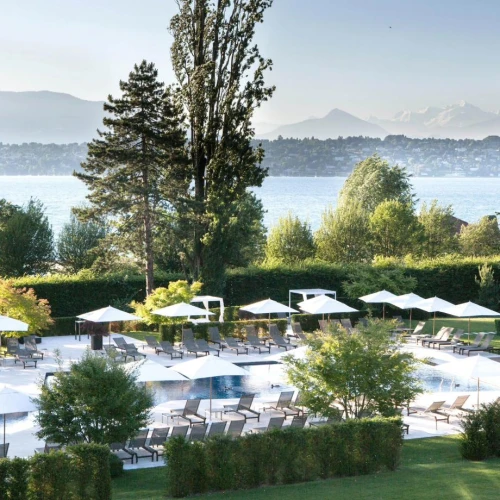 Le Loti Restaurant & Bar
