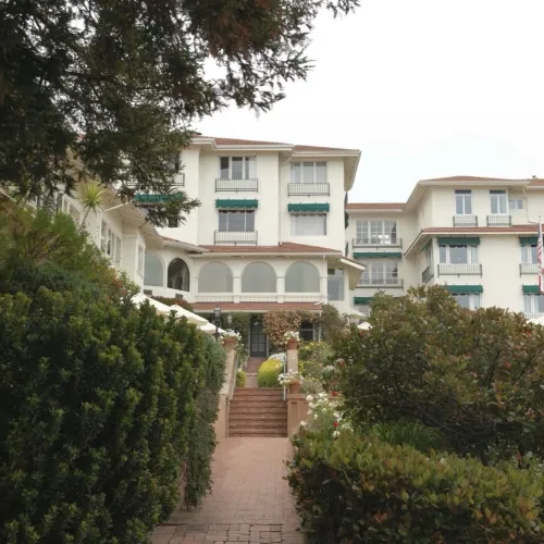 La Playa Hotel