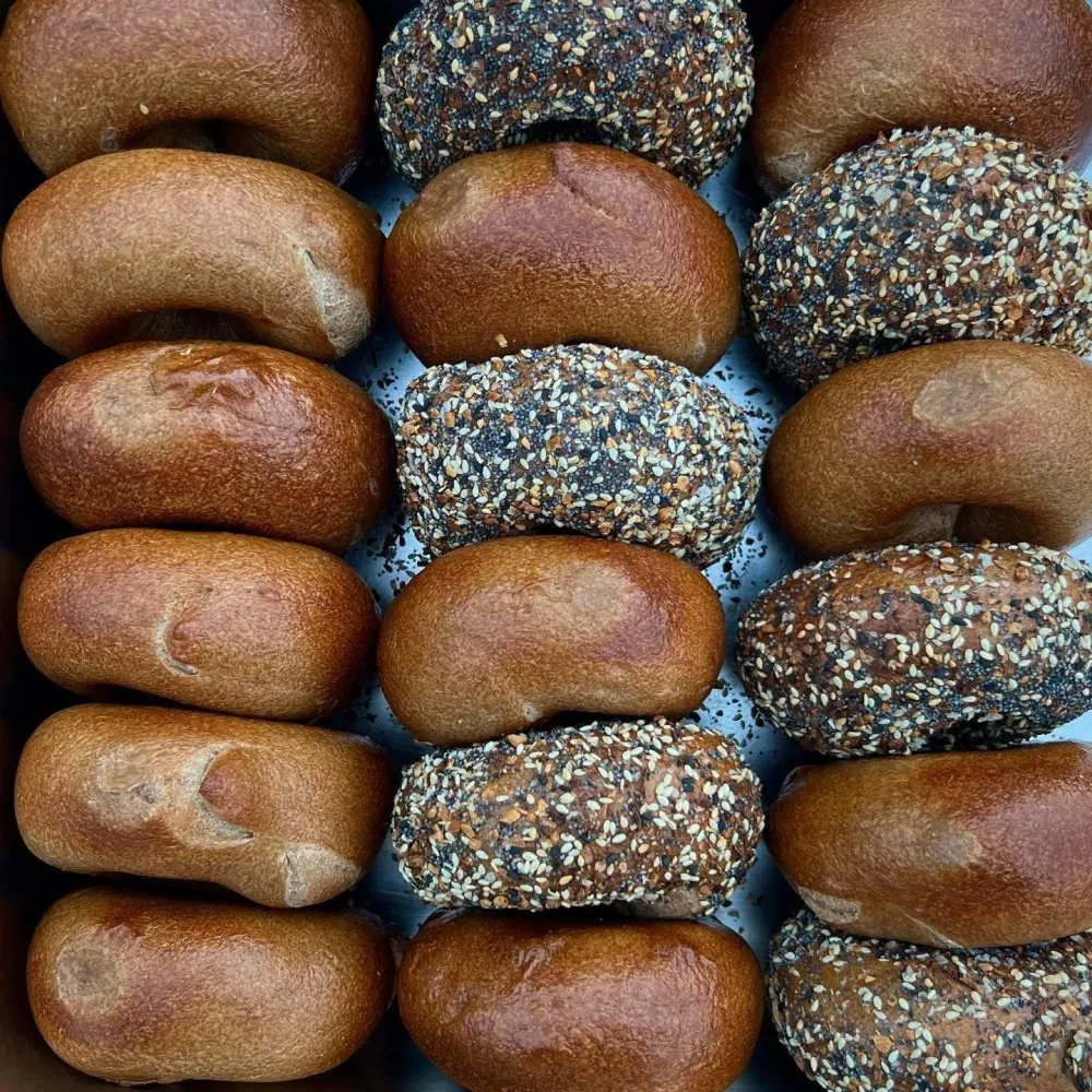 Hella Bagels