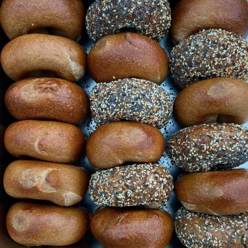 Hella Bagels
