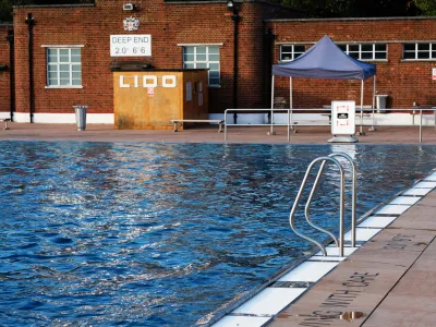 Parliament Hill Fields Lido