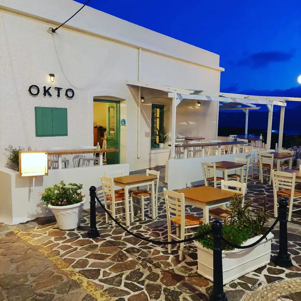 Restaurant OKTO Milos Island