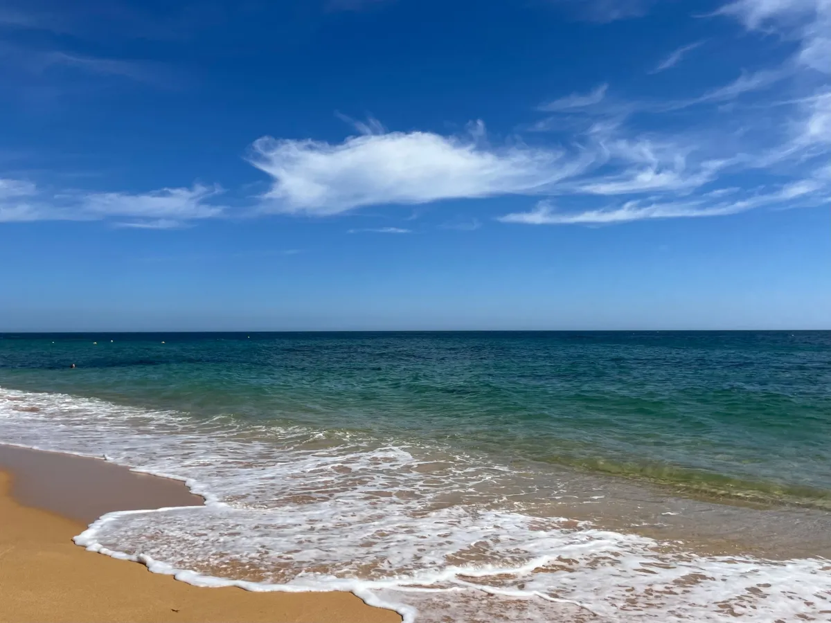Praia dos Caneiros