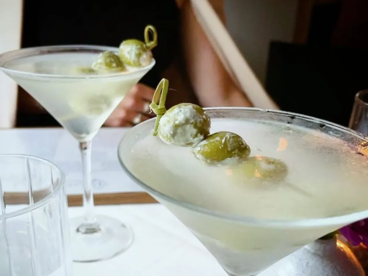 19 Raw Oyster Bar
