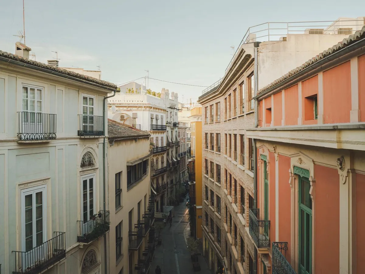24 hours: Valencia