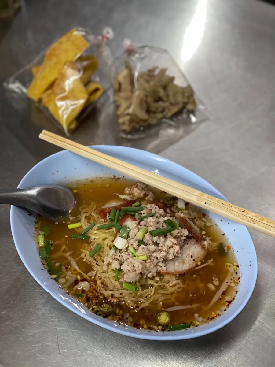 Lung Cheay Egg Noodles