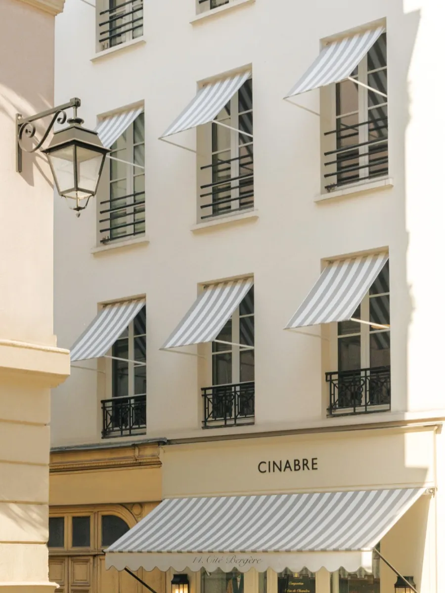 Les Suites Cinabre