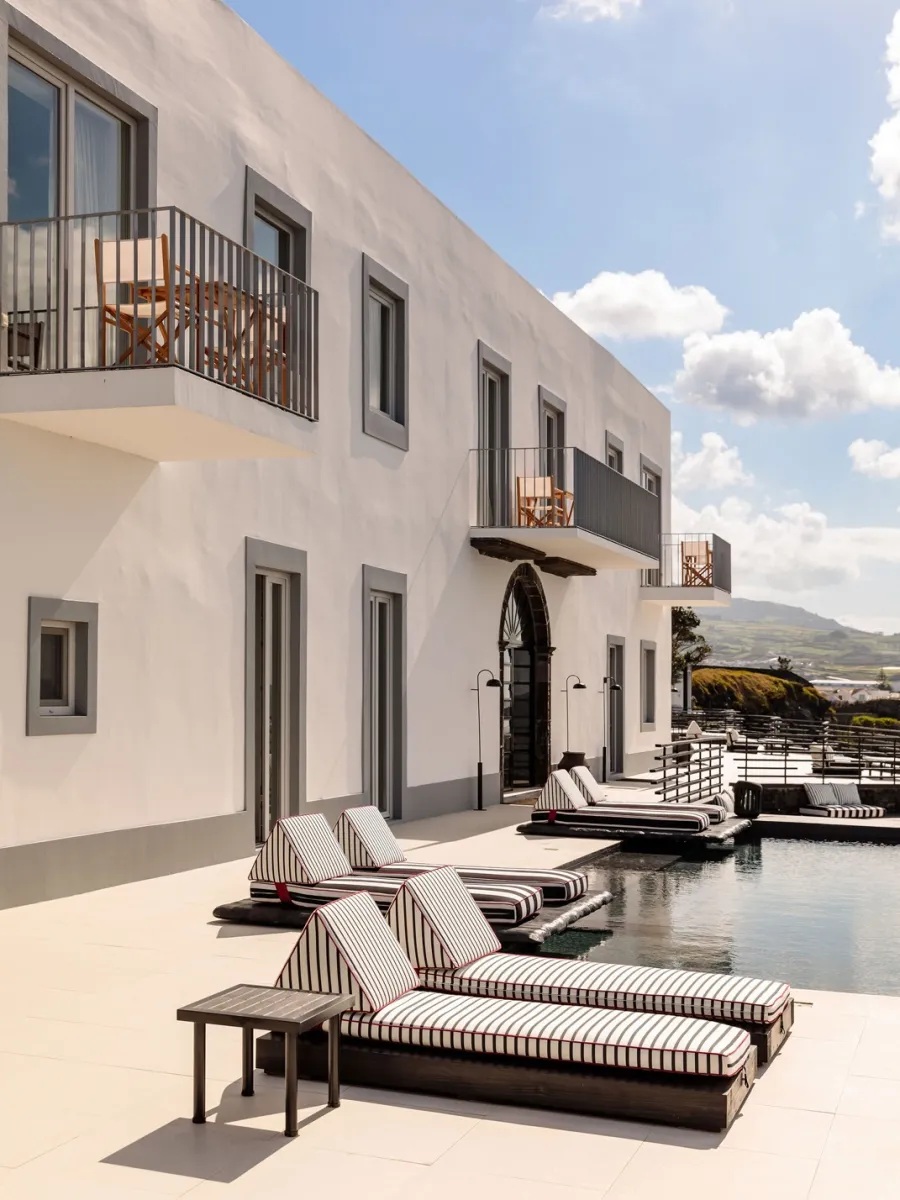 White Exclusive Suites & Villas
