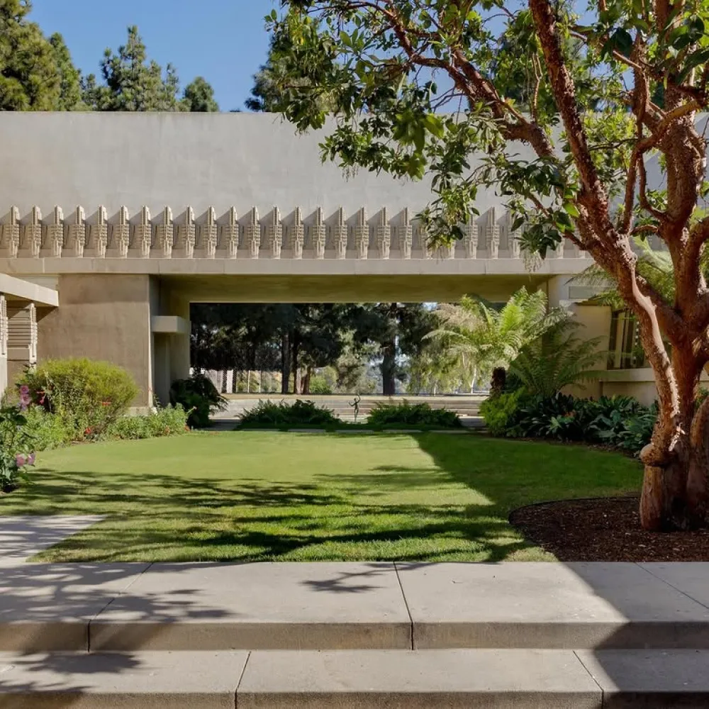 Hollyhock House