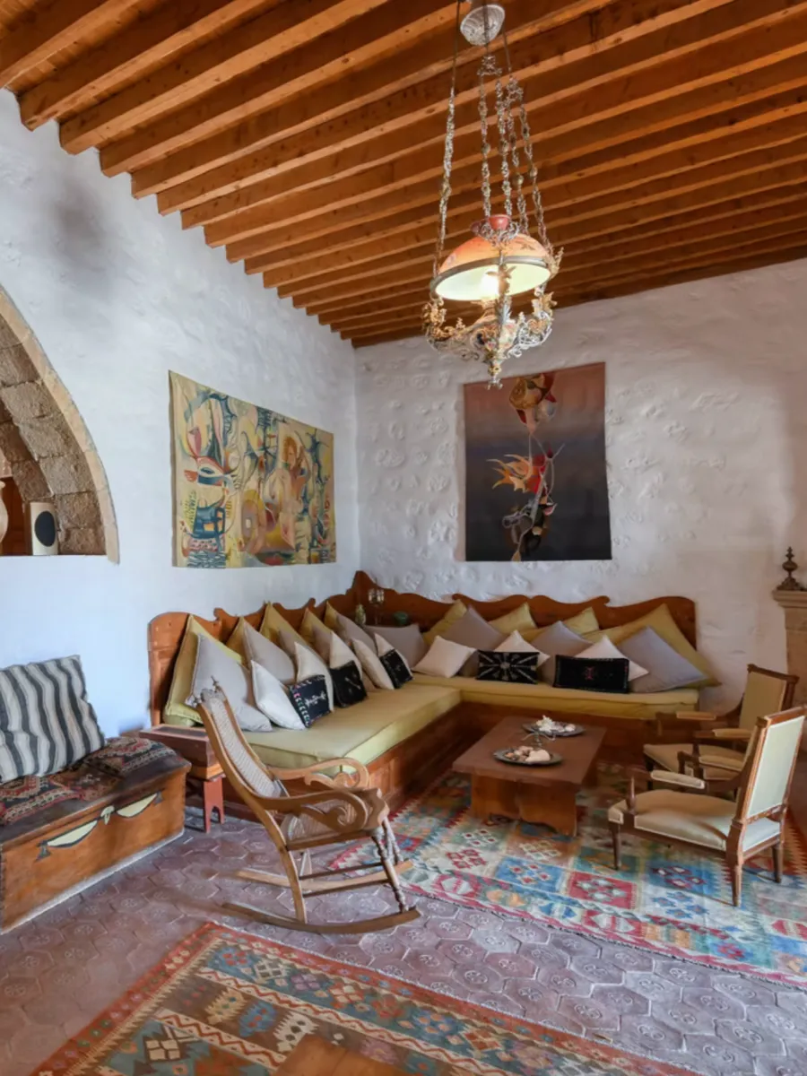 Themeli Mansion