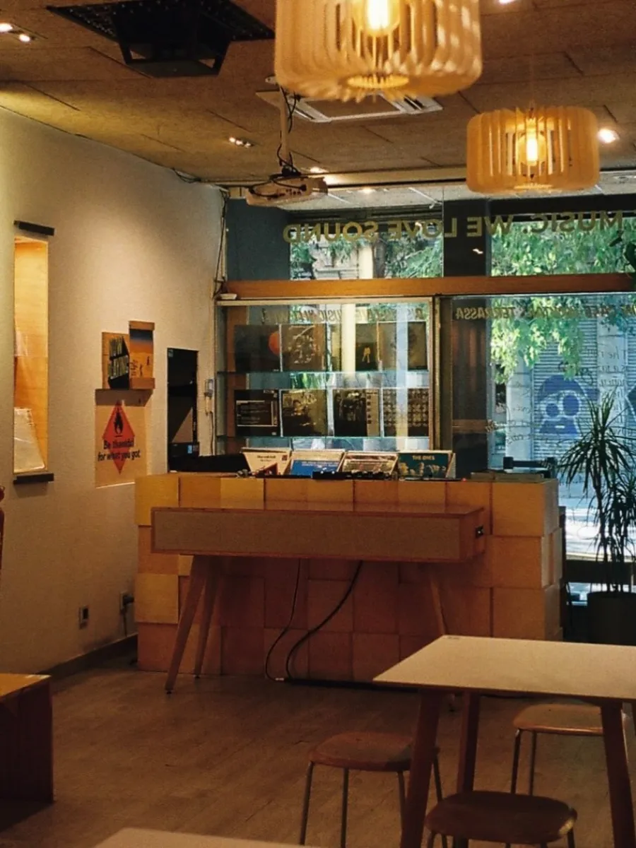 Curtis Audiophile Cafe & Record Store