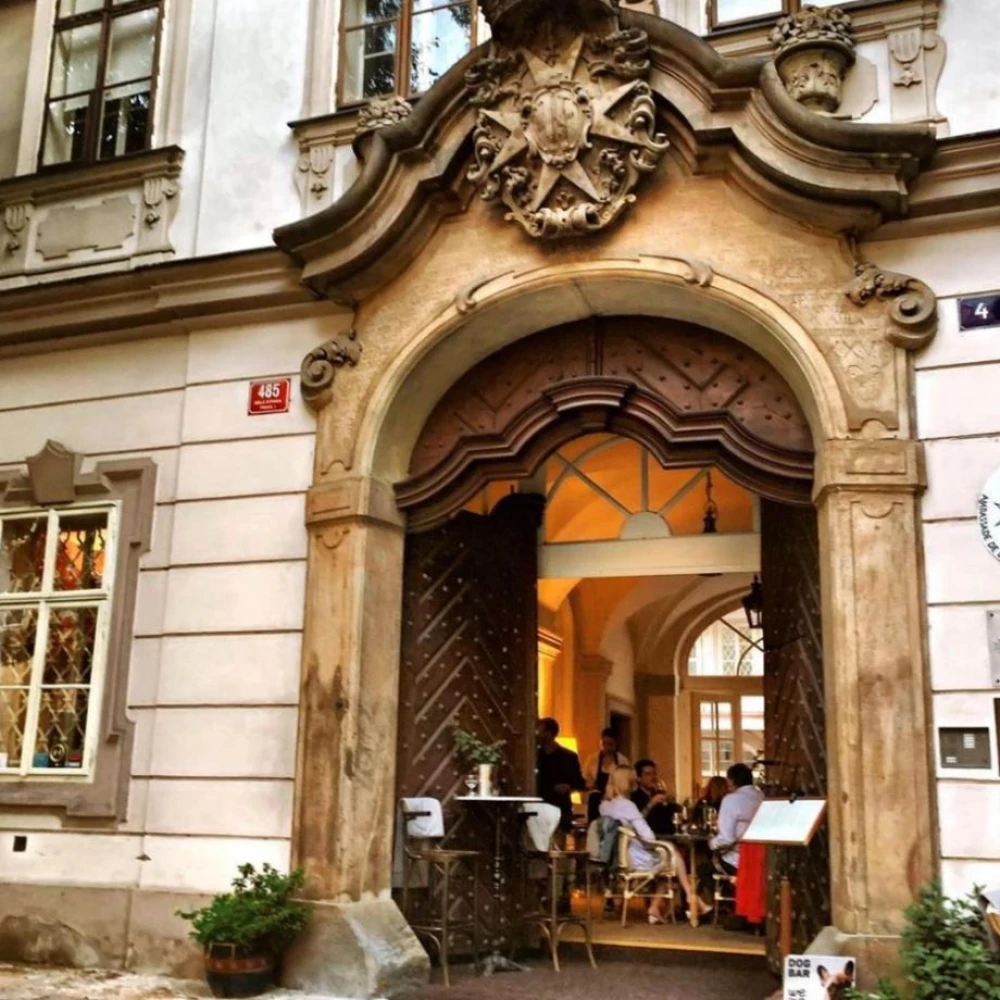 Cafe de Paris