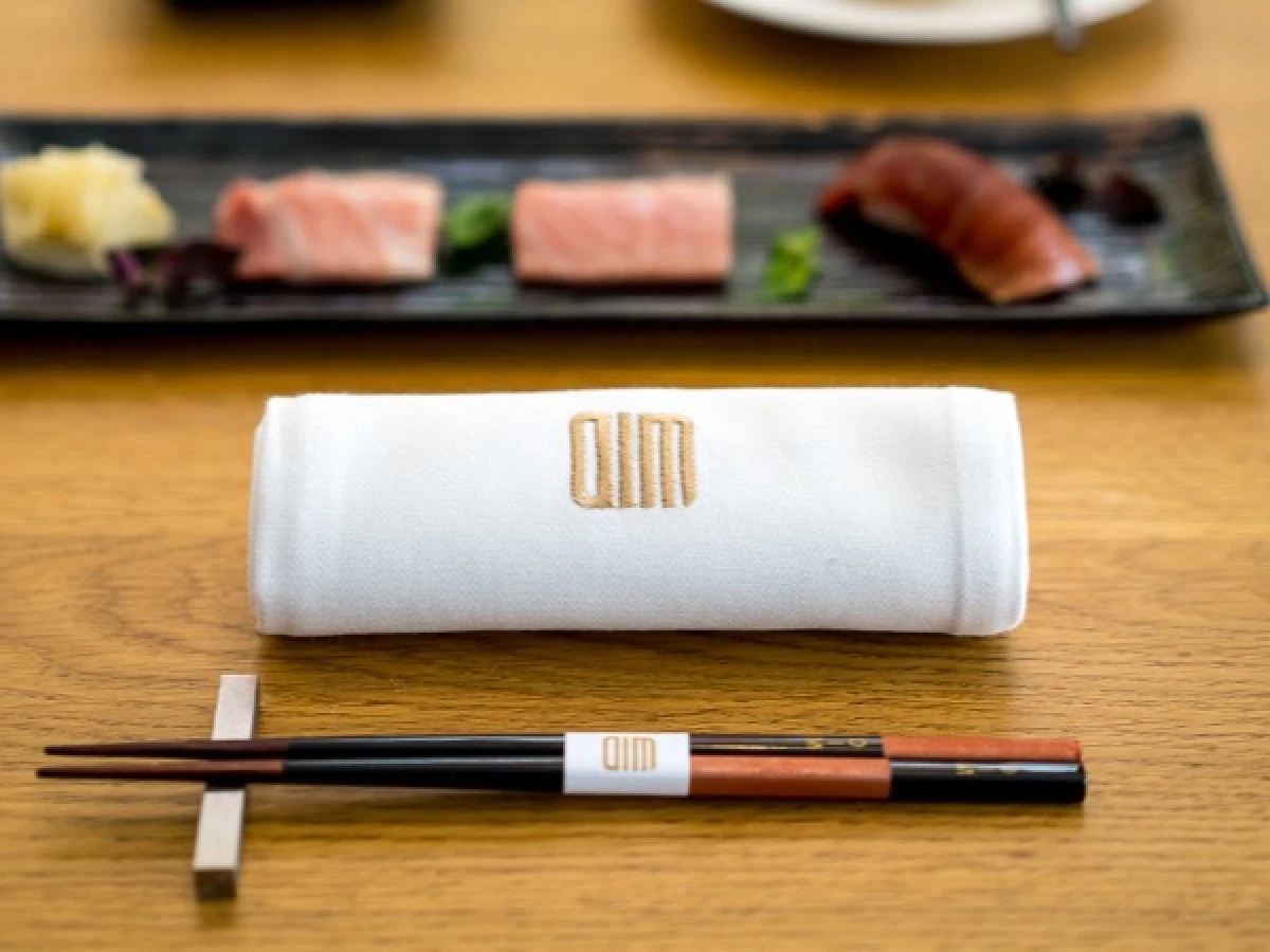 DIM Dining*