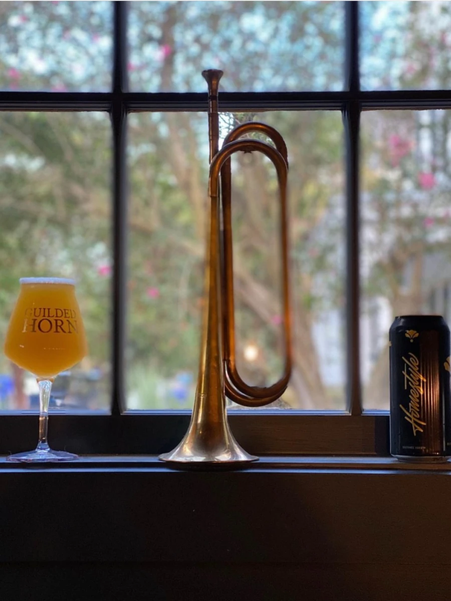 Guilded Horn
