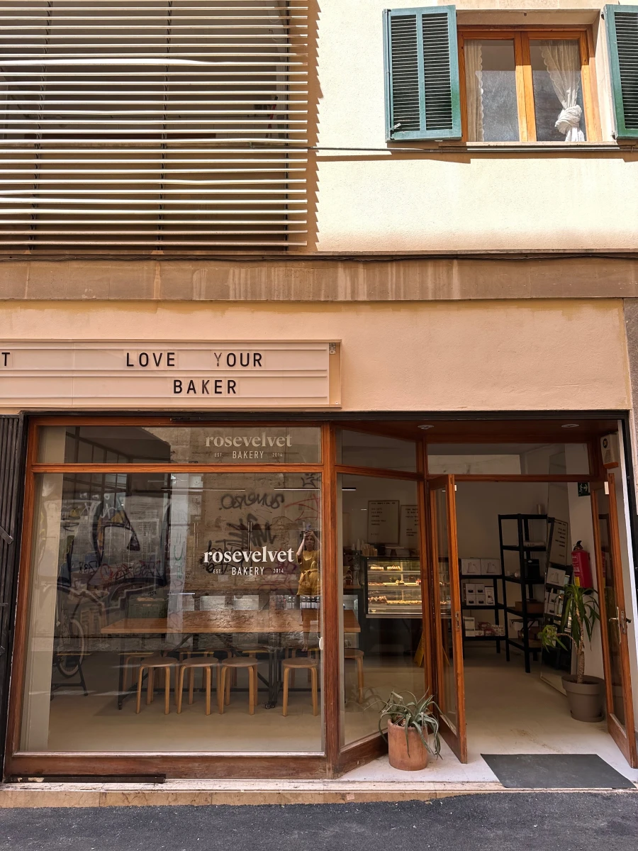 Rosevelvet Bakery