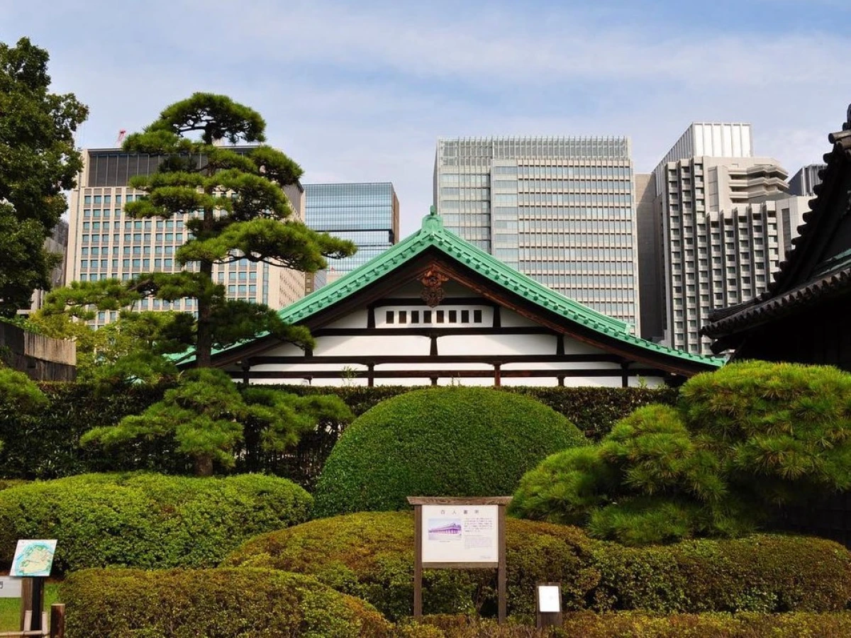 Kōkyo Higashi-gyoen